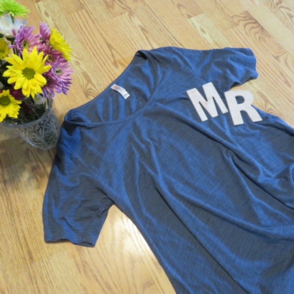 LuLaRoe Tops - 🐾LuLaRoe | Blue w/ Black Specks Top  L